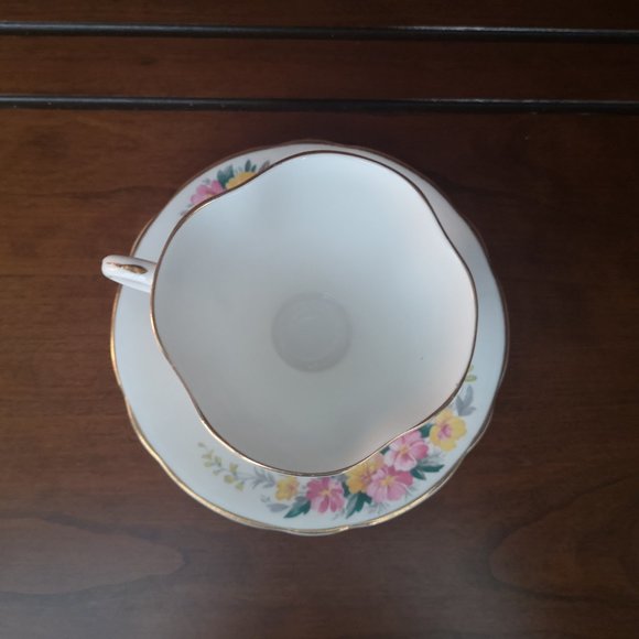 Tuscan and Clarence vintage cup&saucer - Picture 3 of 9